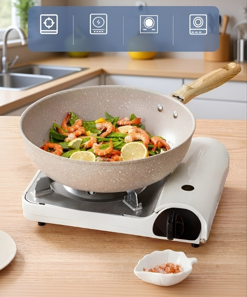 세척이 쉬운 프라이팬 사용 장면