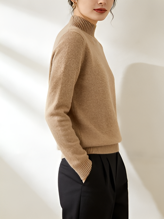 Vielseitiger und figurschmeichelnder einfarbiger Strickpullover