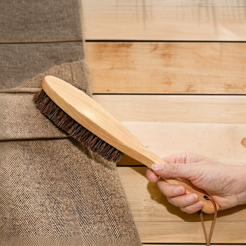 Cepillo especial para prendas delicadas como abrigos de lana