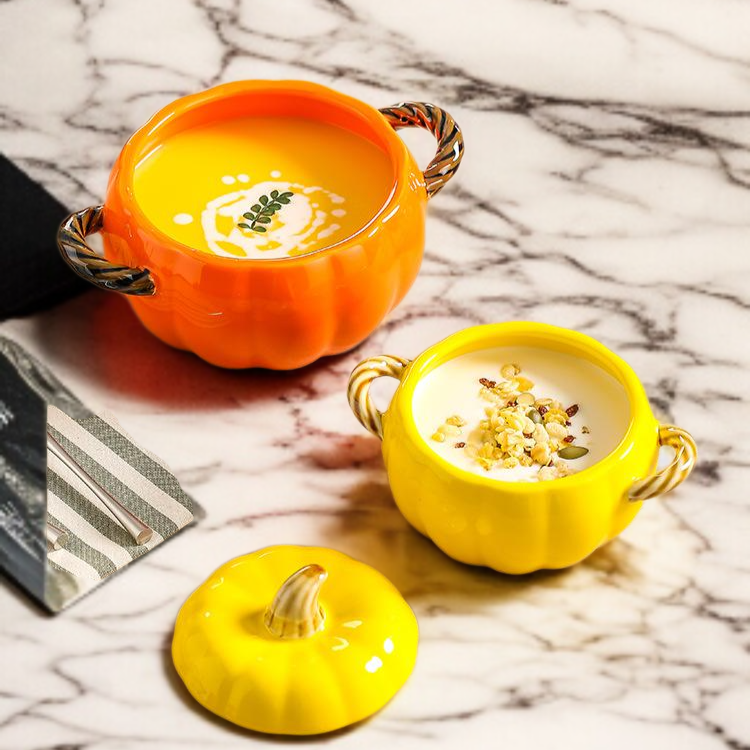 和食器として使える蓋付き両耳大湯碗のアップ