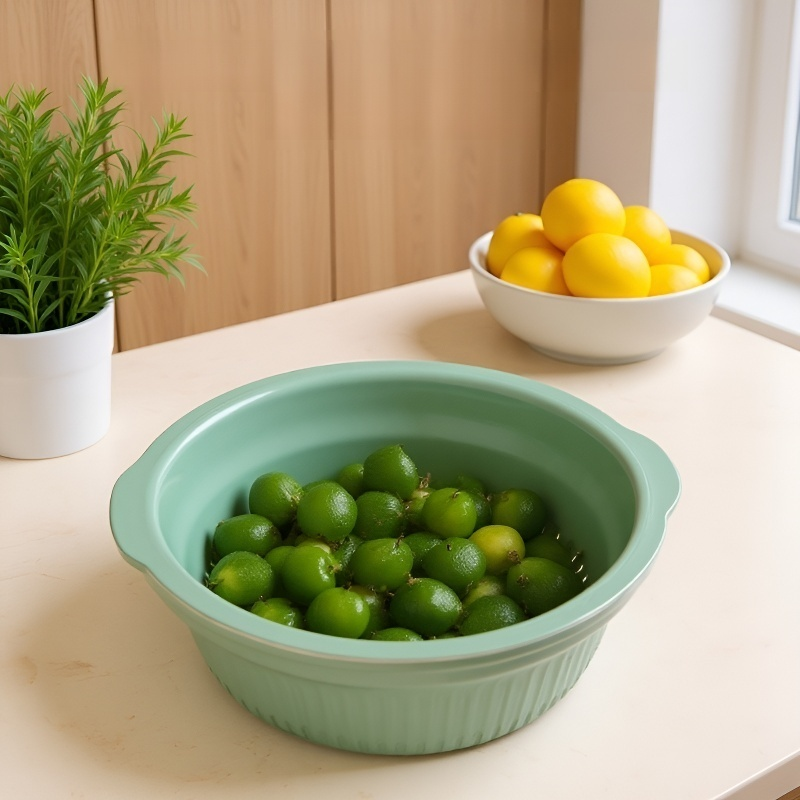 Efficient water drainage basket for food prep