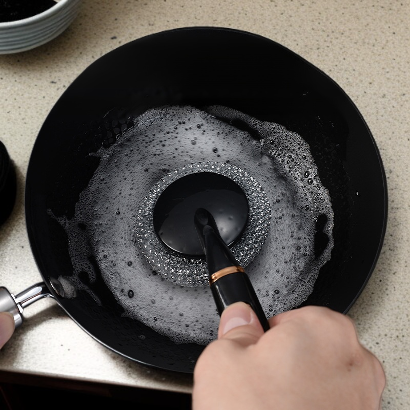 耐久性抜群の鍋洗浄ワイヤーボールブラシ