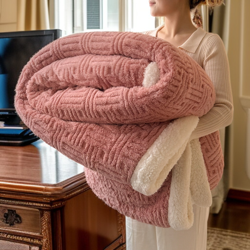 羊羔絨雙層加厚雕花毯子