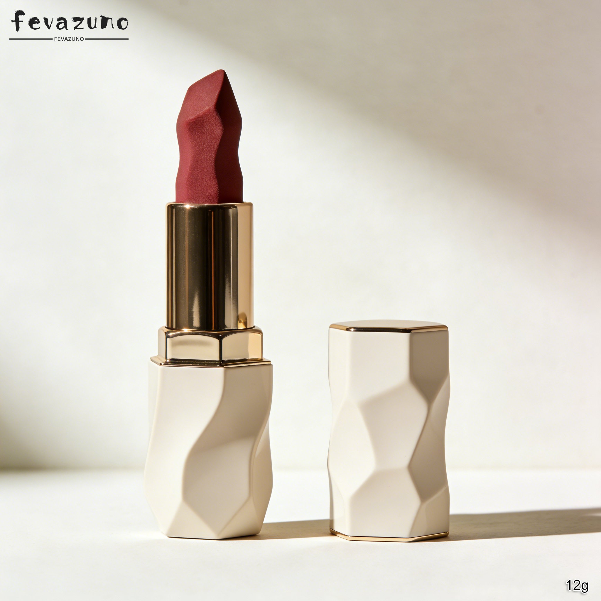 다양한 컬러의 매트 립스틱 컬렉션