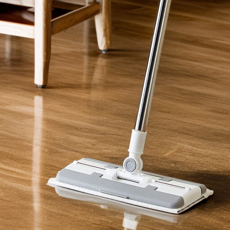 ウェット&ドライ対応の静電気除塵モップ使用例