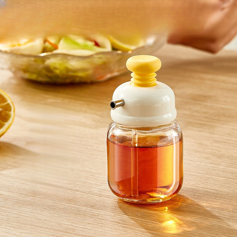 주둥이가 있는 간장 식초병