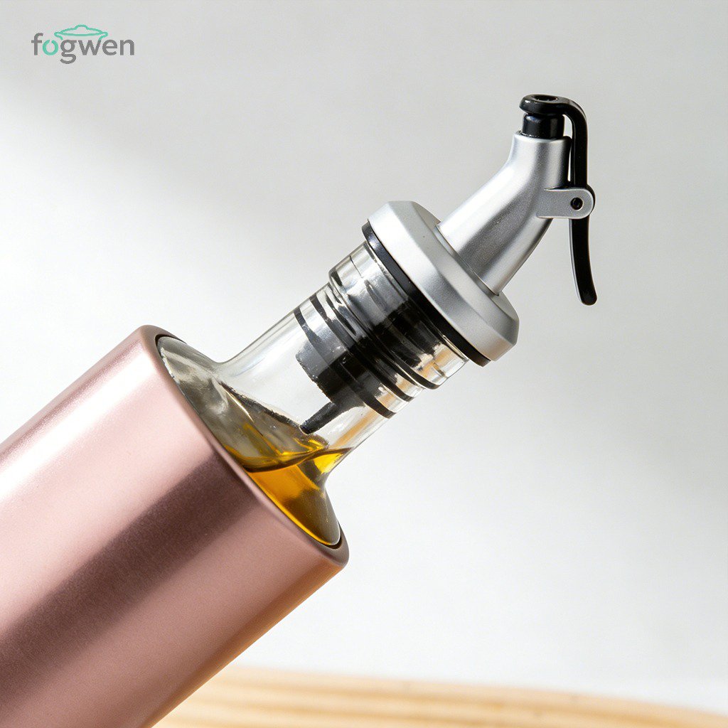 高質感不鏽鋼油瓶與醋瓶並排展示