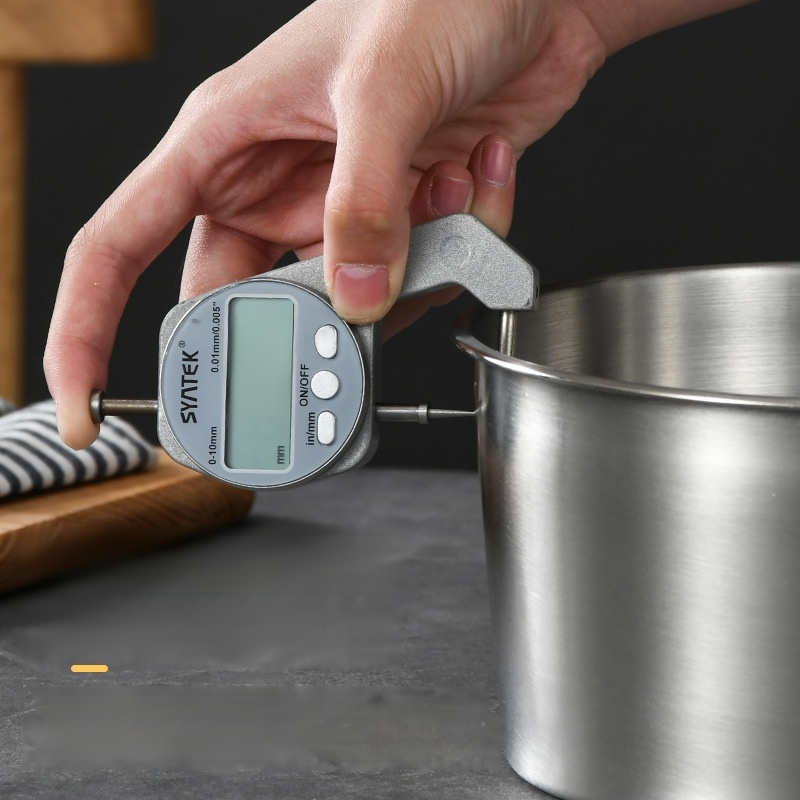 Refrigerated round storage box