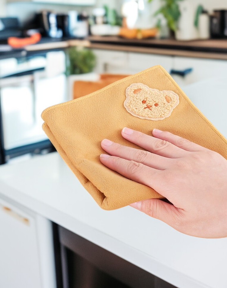 의류 제작에 적합한 보풀 없는 스웨이드 천