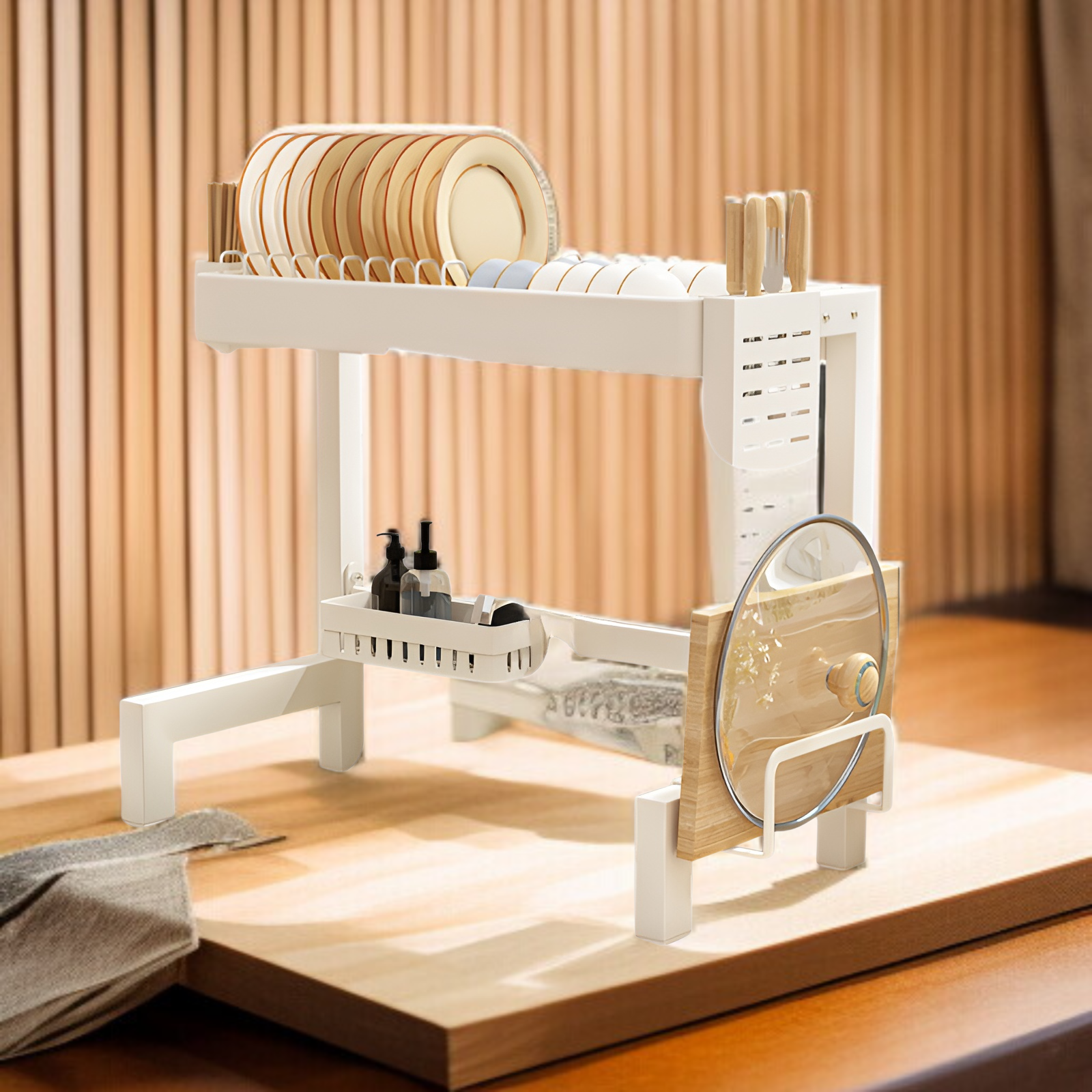 Odkapávač na nádobí na pracovní desku s držákem na hůlky