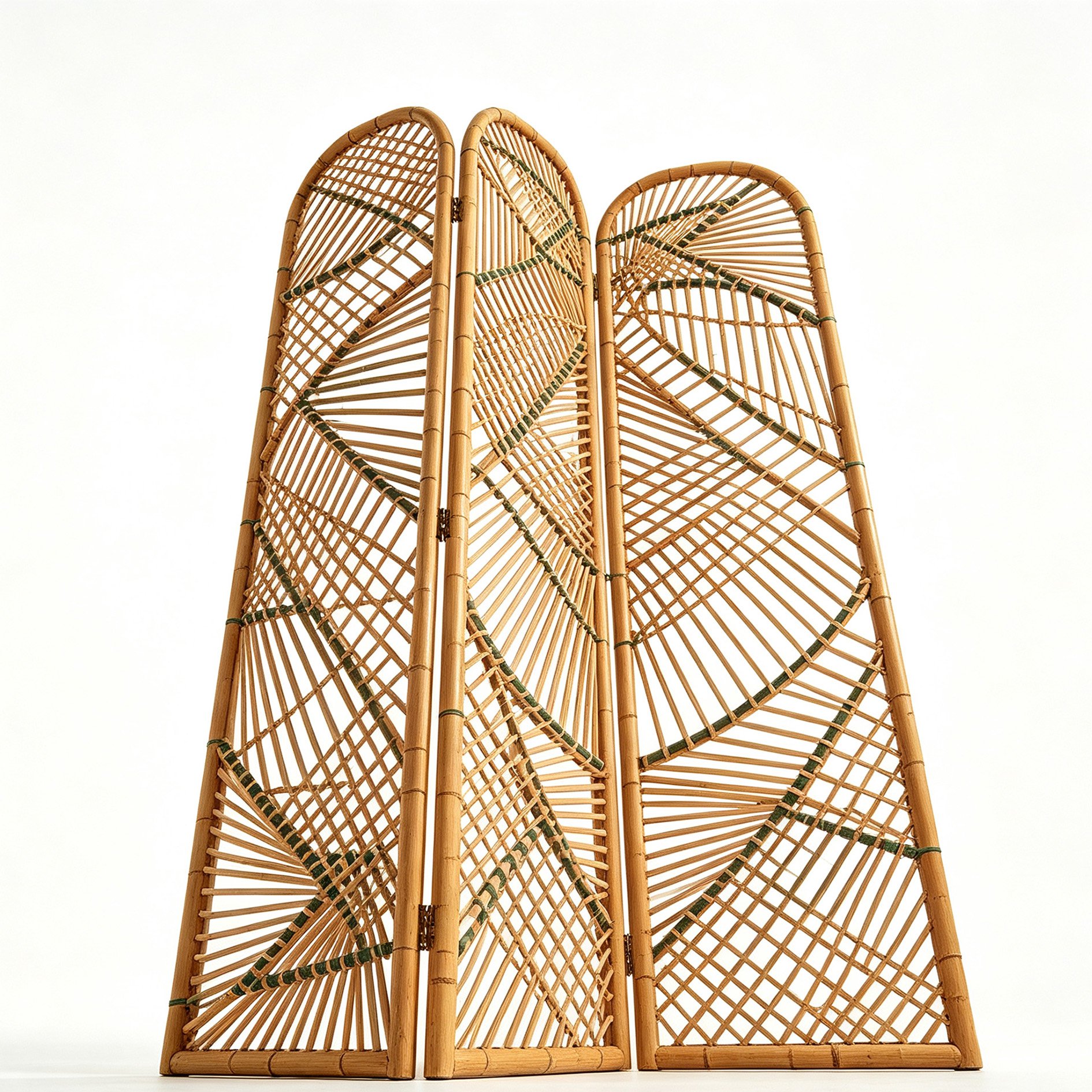 Bamboo-patterned rattan screen