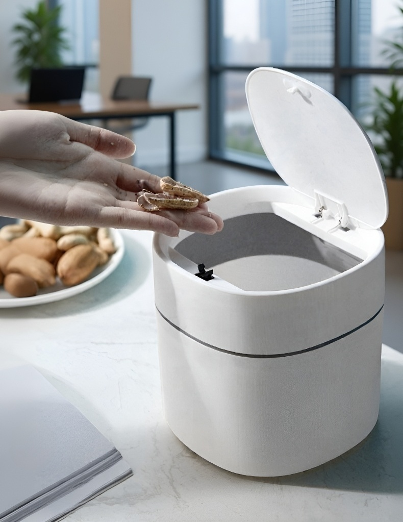 Hands-free flip-top trash can for convenient use