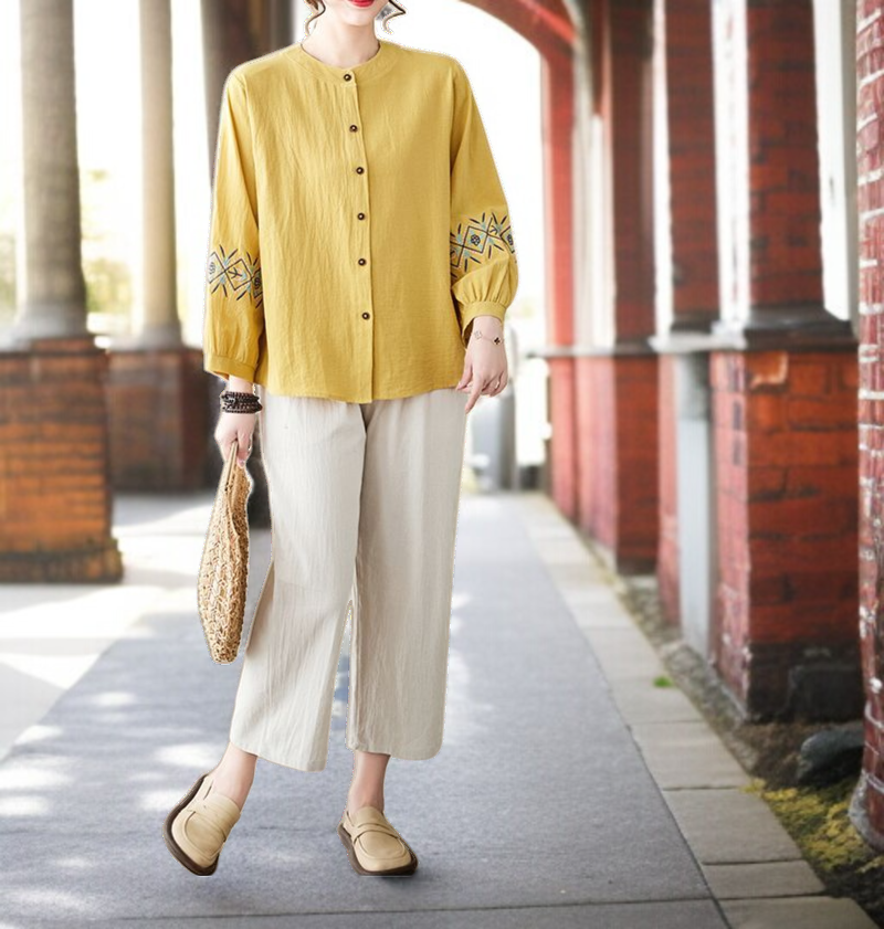 통풍 좋은 원단의 여성 긴팔 셔츠