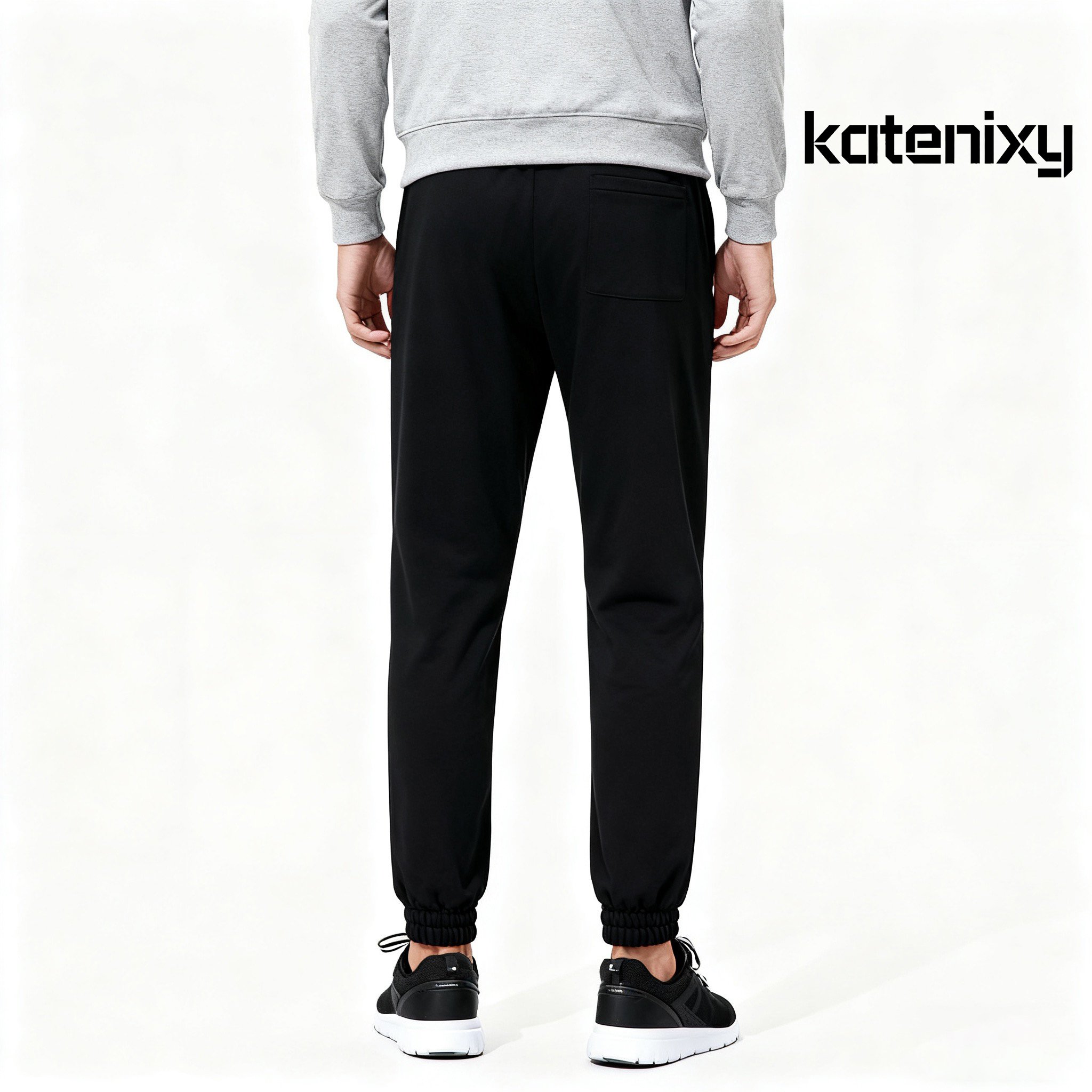 모던한 검은색 캐주얼 바지 전면 사진