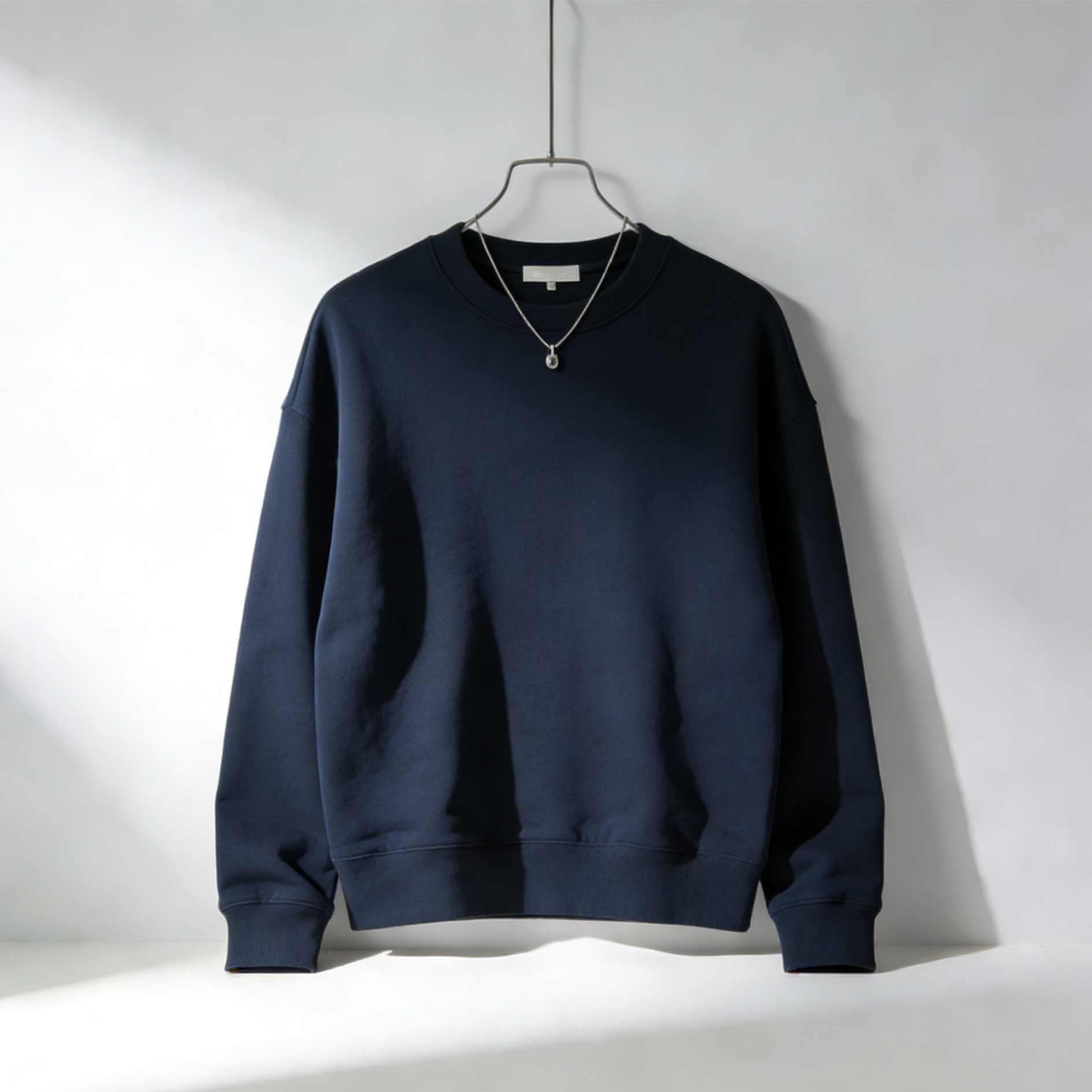 크루넥 스웨트셔츠, 루즈핏, 슬림핏