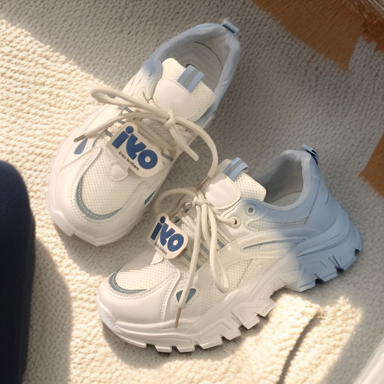 フォレストガンプ風グラデーションスニーカー