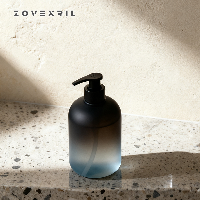 Použití exfoliačního sprchového gelu ve sprše