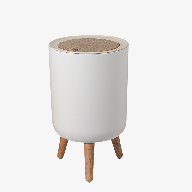 Robuster Abfallbehälter aus Echtholz, biegefest