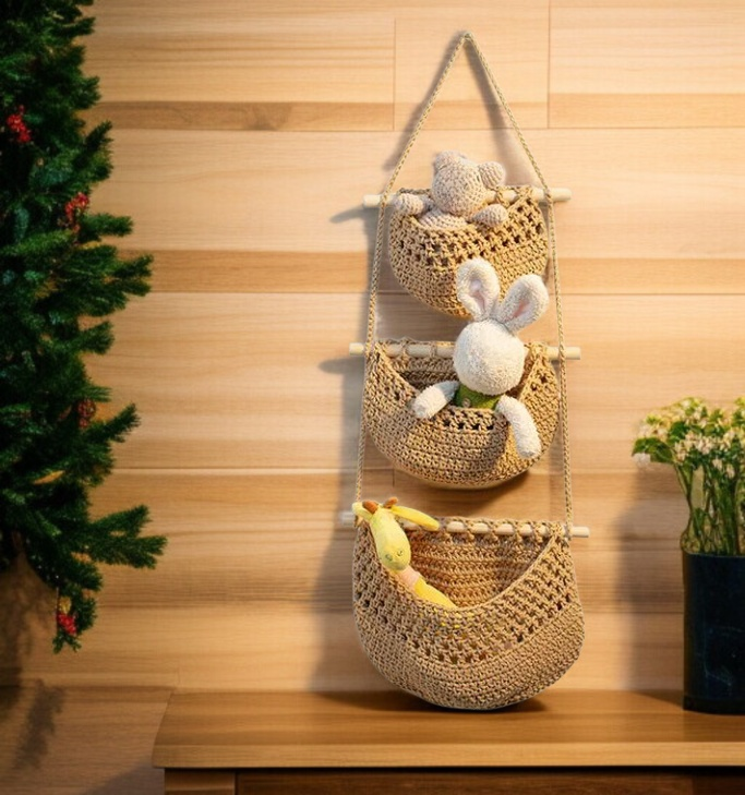 수공예로 정성스럽게 제작된 망태기