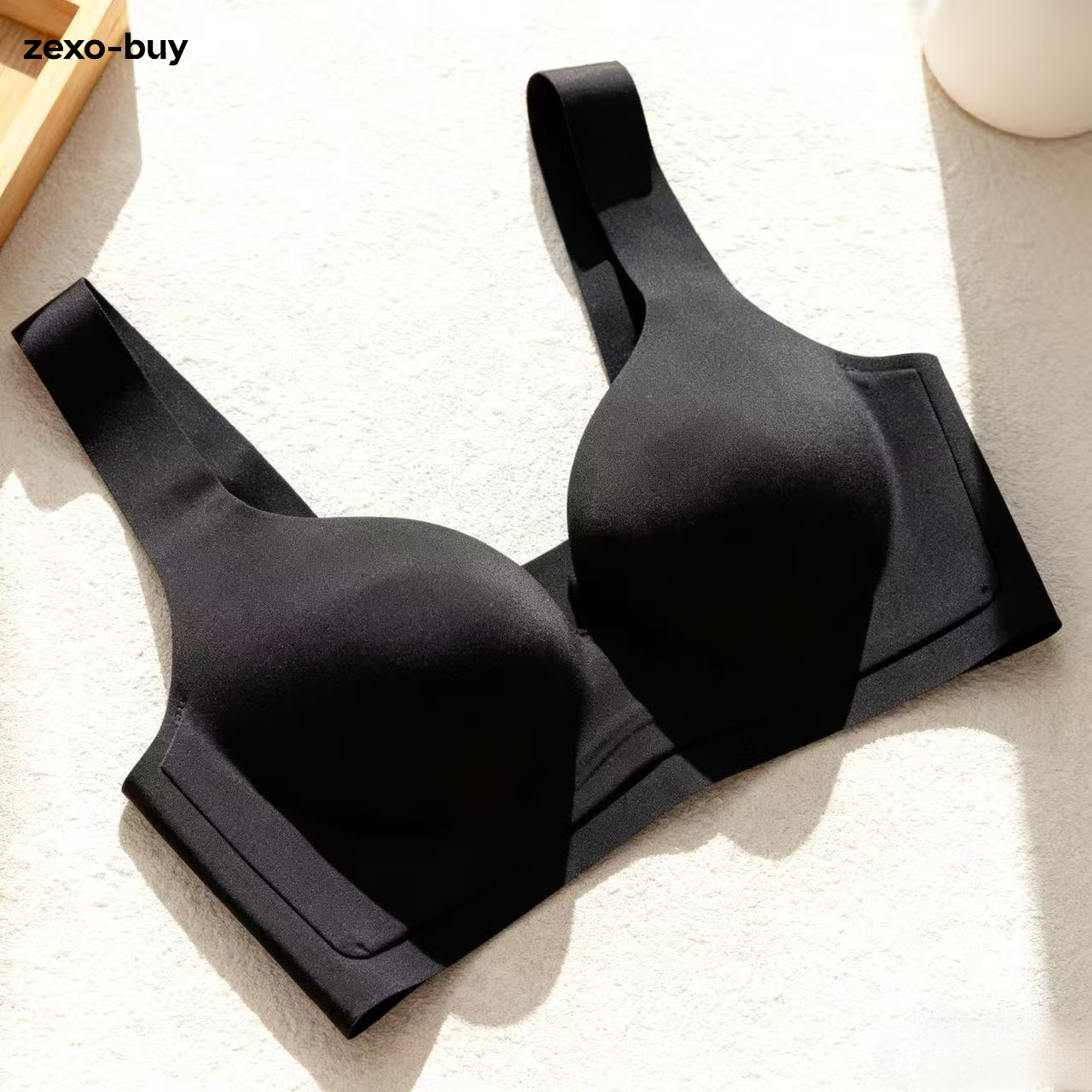 심리스 브라 디테일 클로즈업