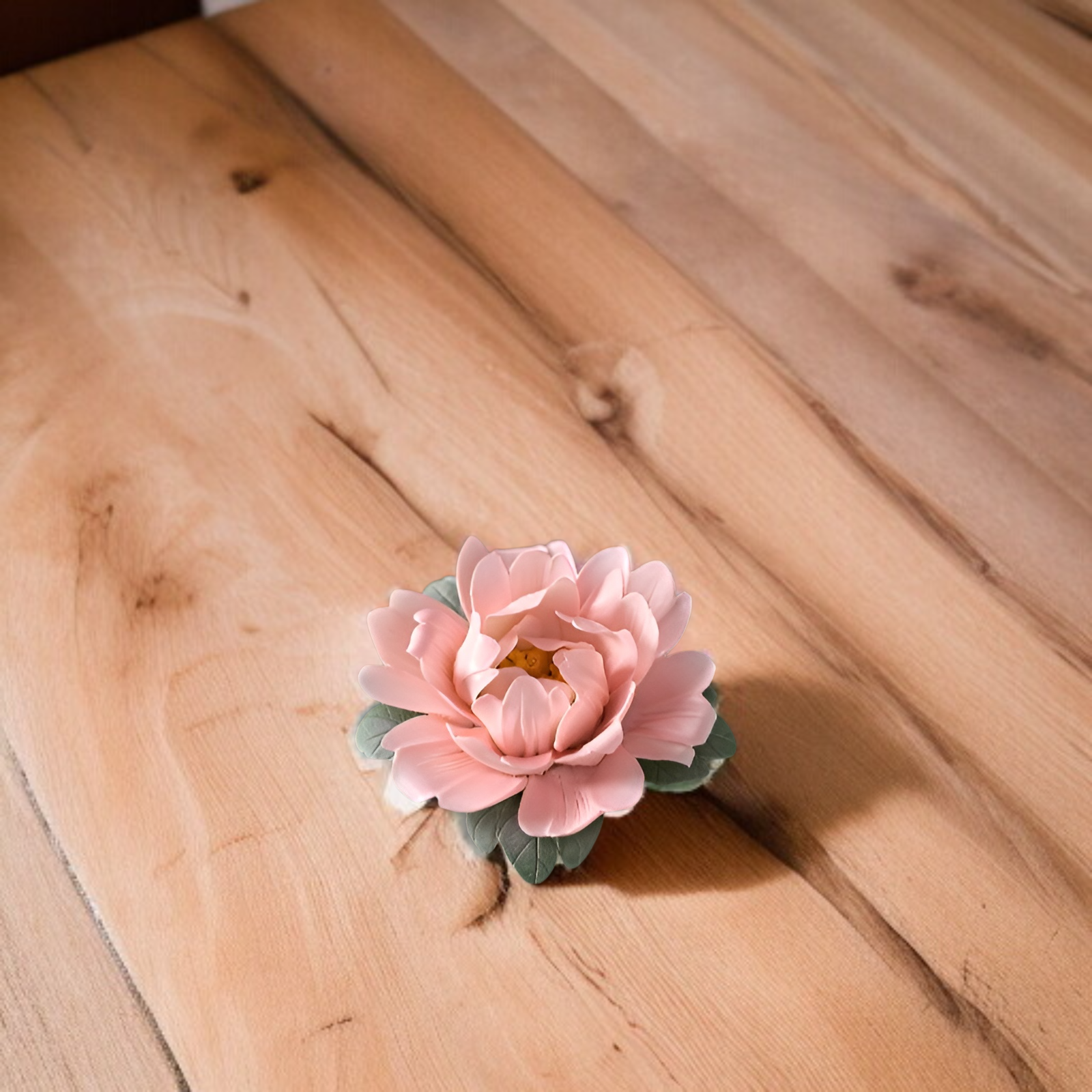 아름다운 모란꽃 도자기 장식품