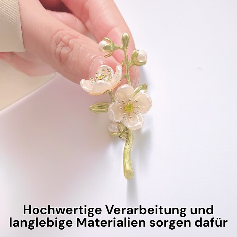Brosche mit grünem Jasmin im Vintage-Stil