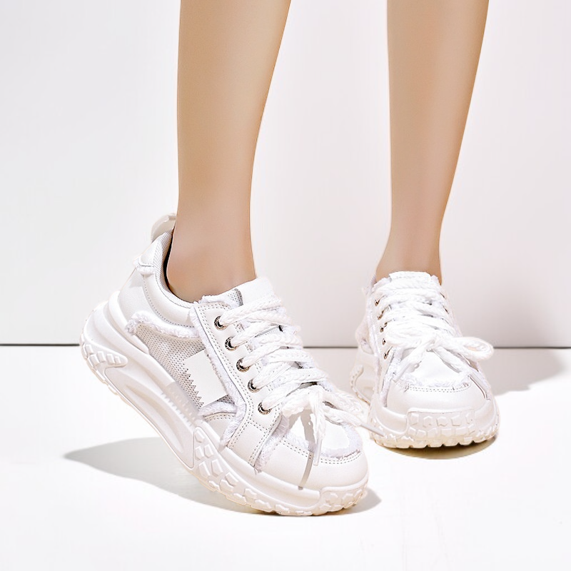 موديلات أحذية رياضية بنعل سميك للرجال والنساء