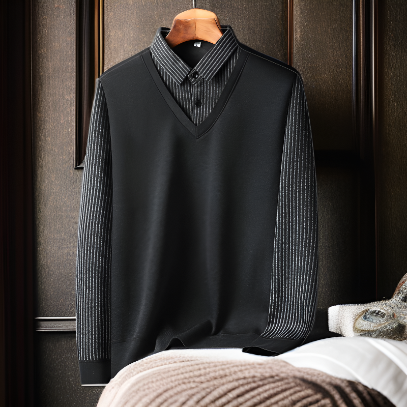 플리스 안감과 도톰한 소재로 제작된 남성용 스웨터