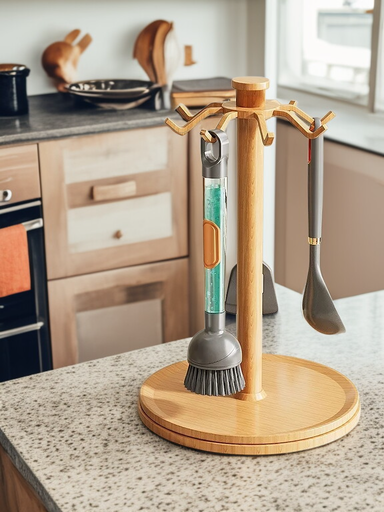 펌핑 액체 브러쉬로 그릇 세척하는 장면