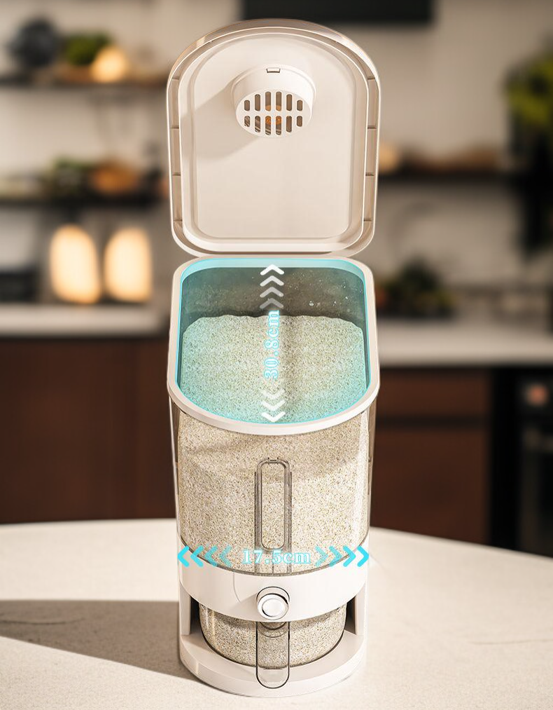 쌀을 안전하게 보관하는 쌀통 사용 예시