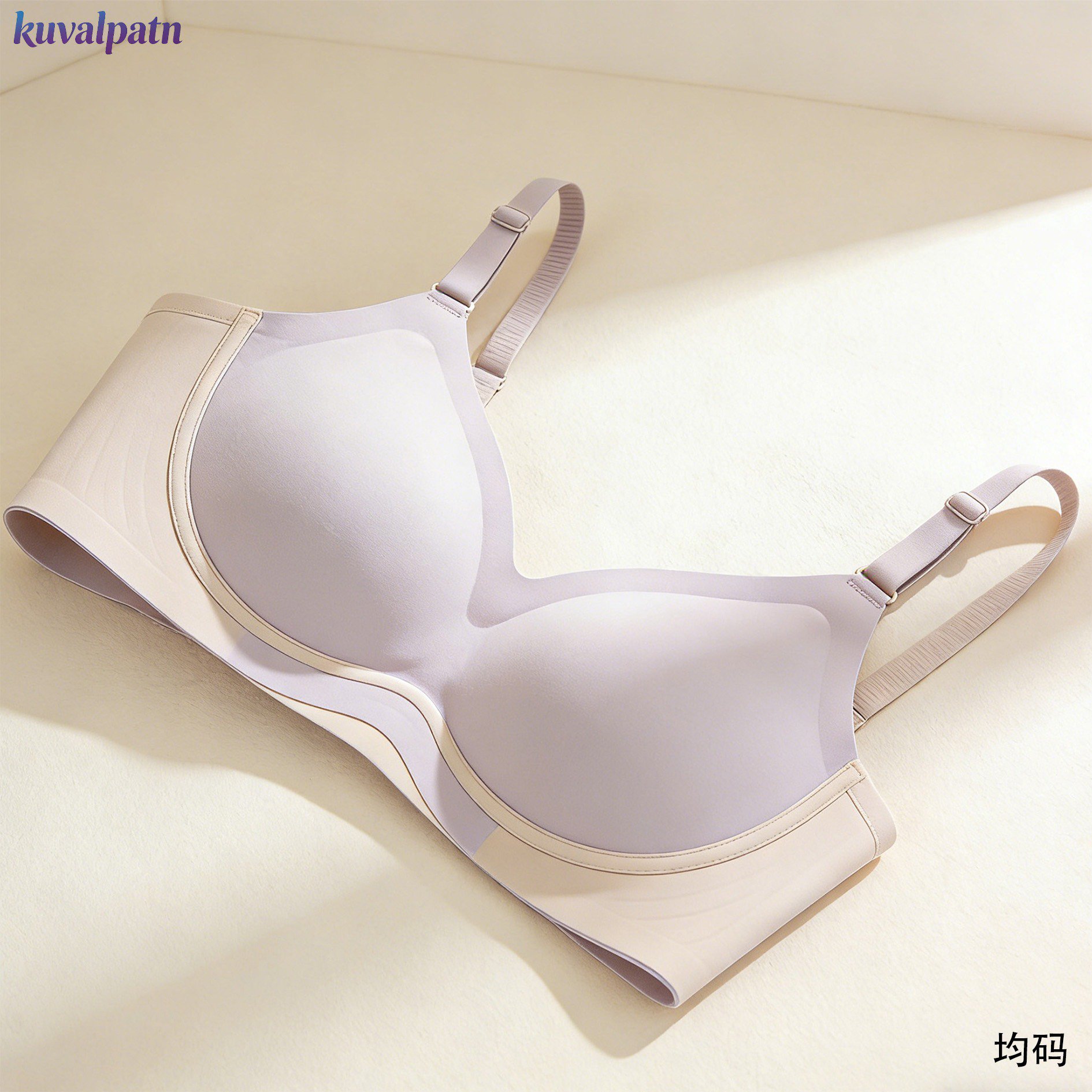 性感蕾絲半罩杯內衣穿搭示範