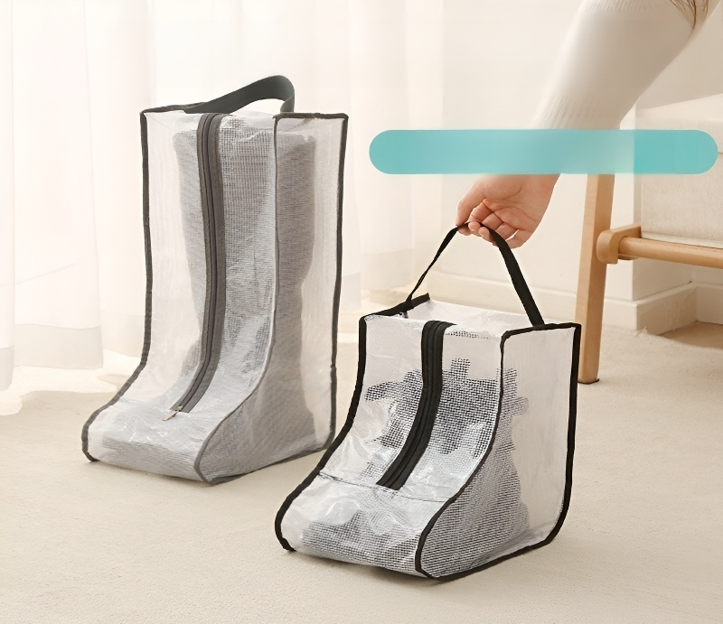 먼지 봉투에 신발을 보관하는 장면