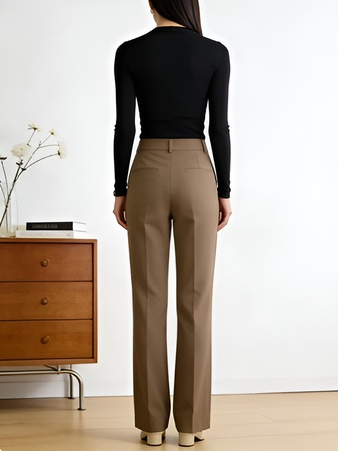 Knackig geschnittene und fließende Arbeitshosen