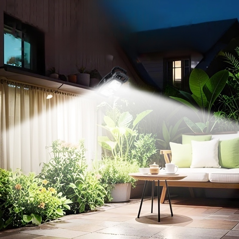 Outdoor waterproof solar sensor clip light