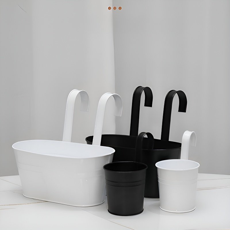 パティオ吊り下げ式アイアンバケツプランター