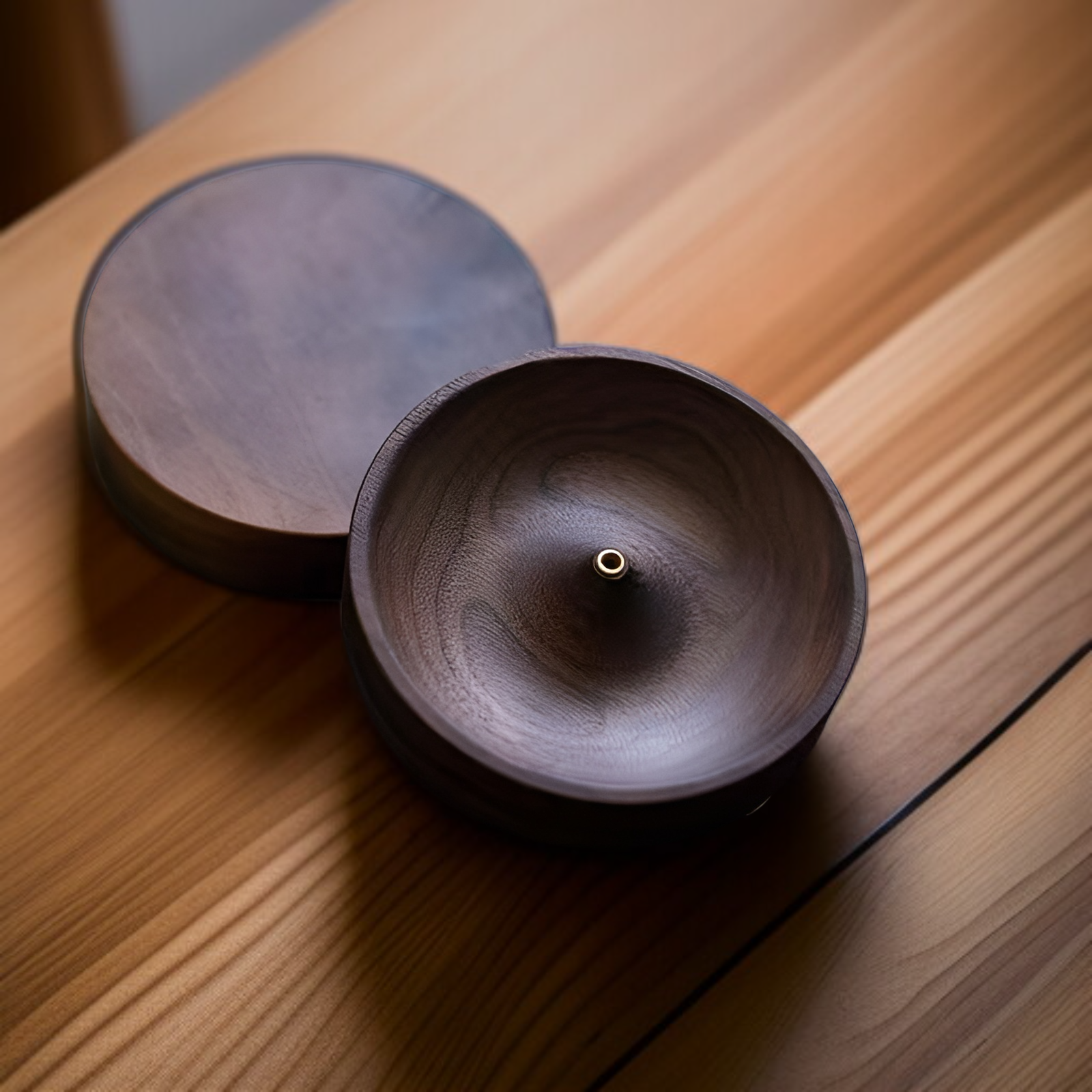 집안 인테리어에 잘 어울리는 오단목 향로