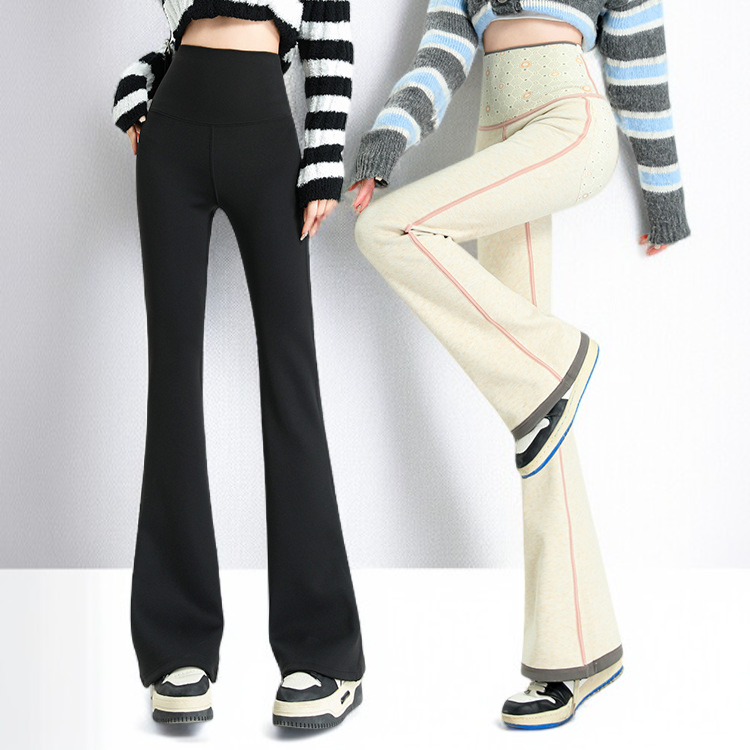 レディーススリミングフレアパンツ全体像