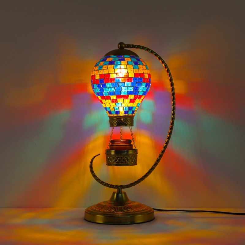 Mosaic stained glass table lamp