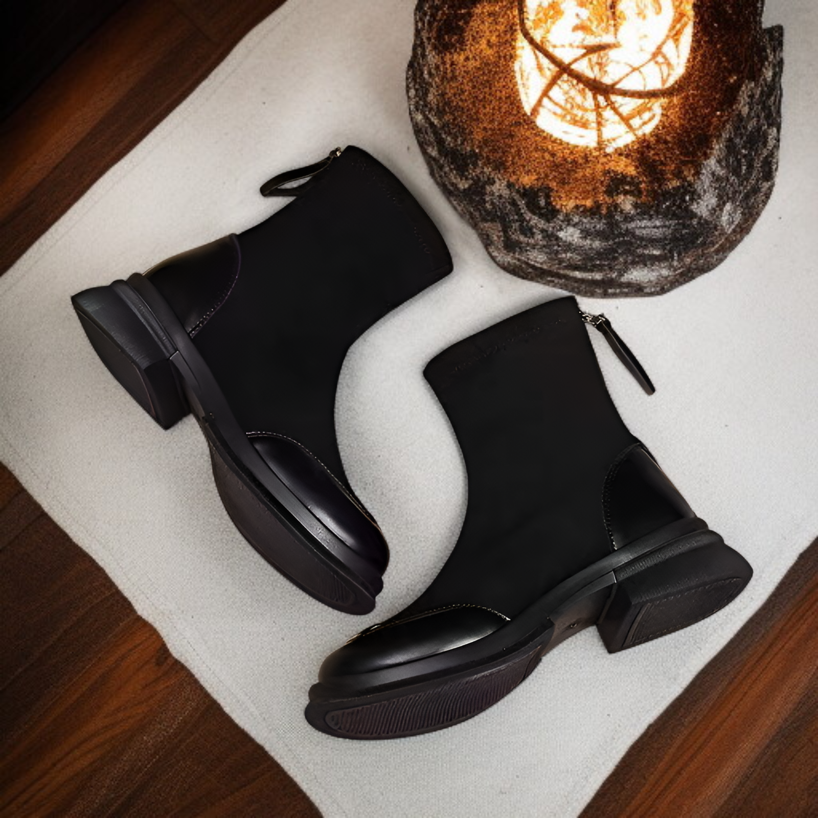 女性用小さめ厚底マーティンブーツ  ハイエンド スキニー ベアブーツ フレンチ 厚底ショートブーツ