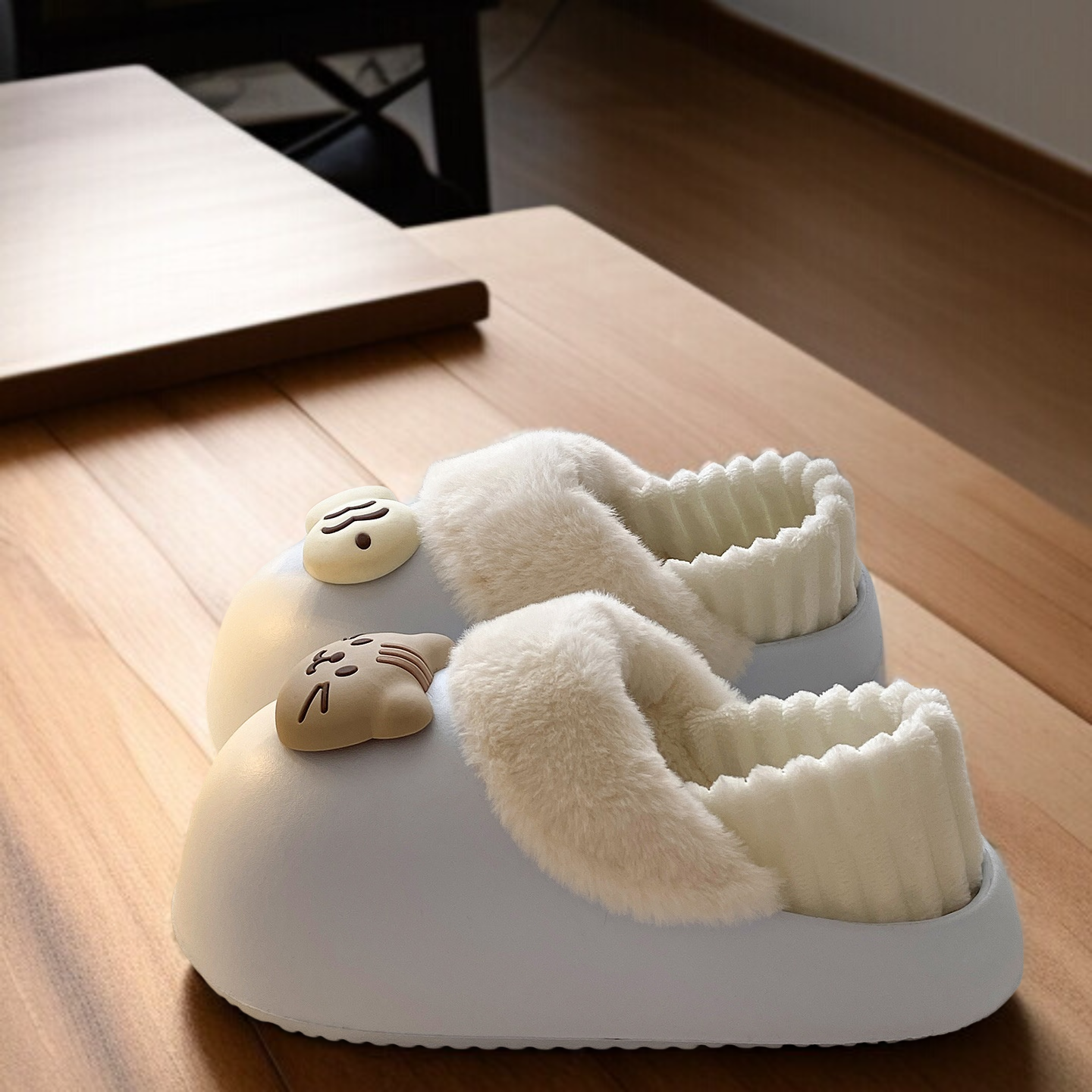 かわいい猫型EVAルームスリッパ 男女兼用 防寒・滑り止め 室内外両用