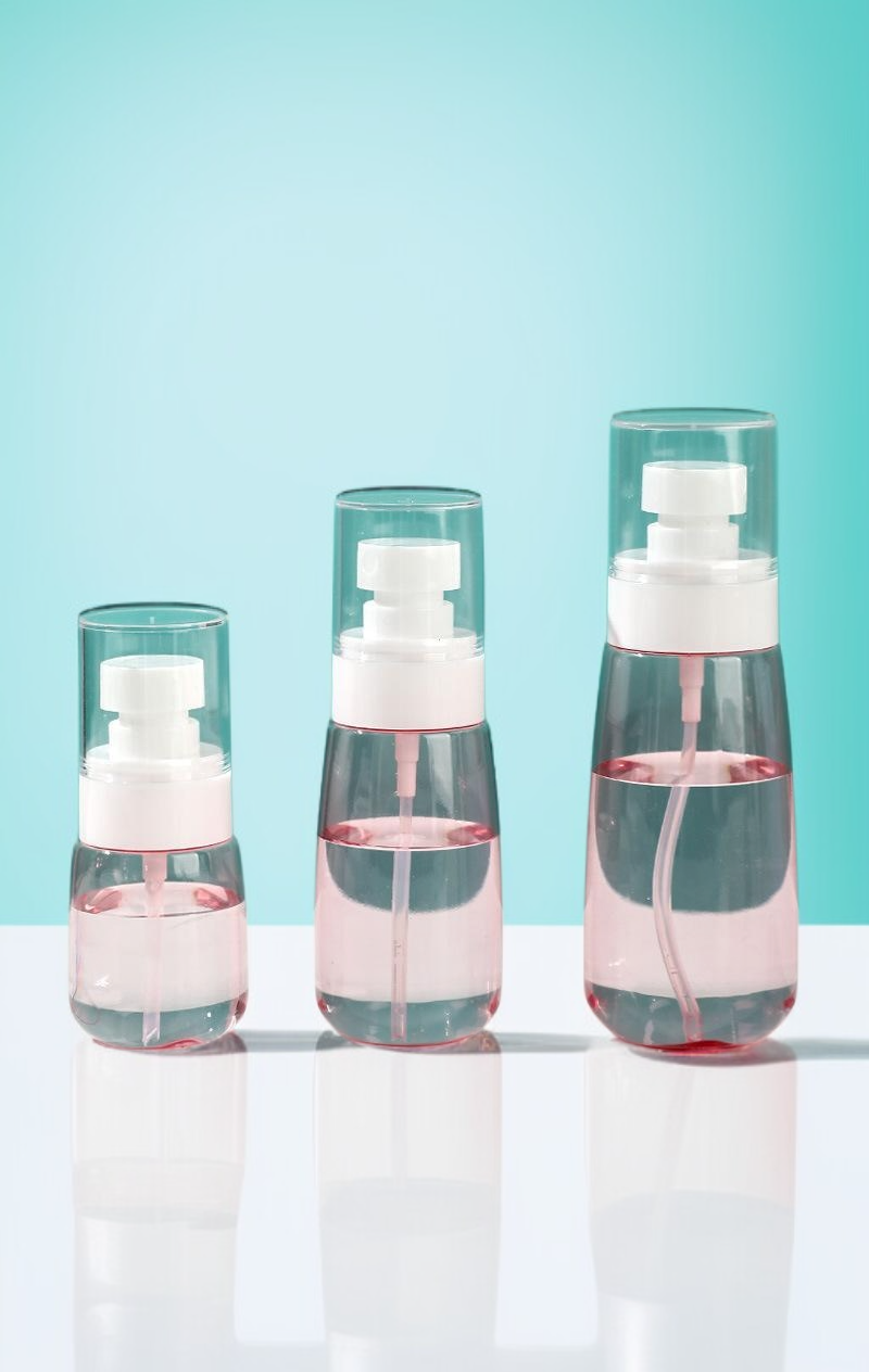 샴푸와 로션을 담은 리필 병 사용 예시