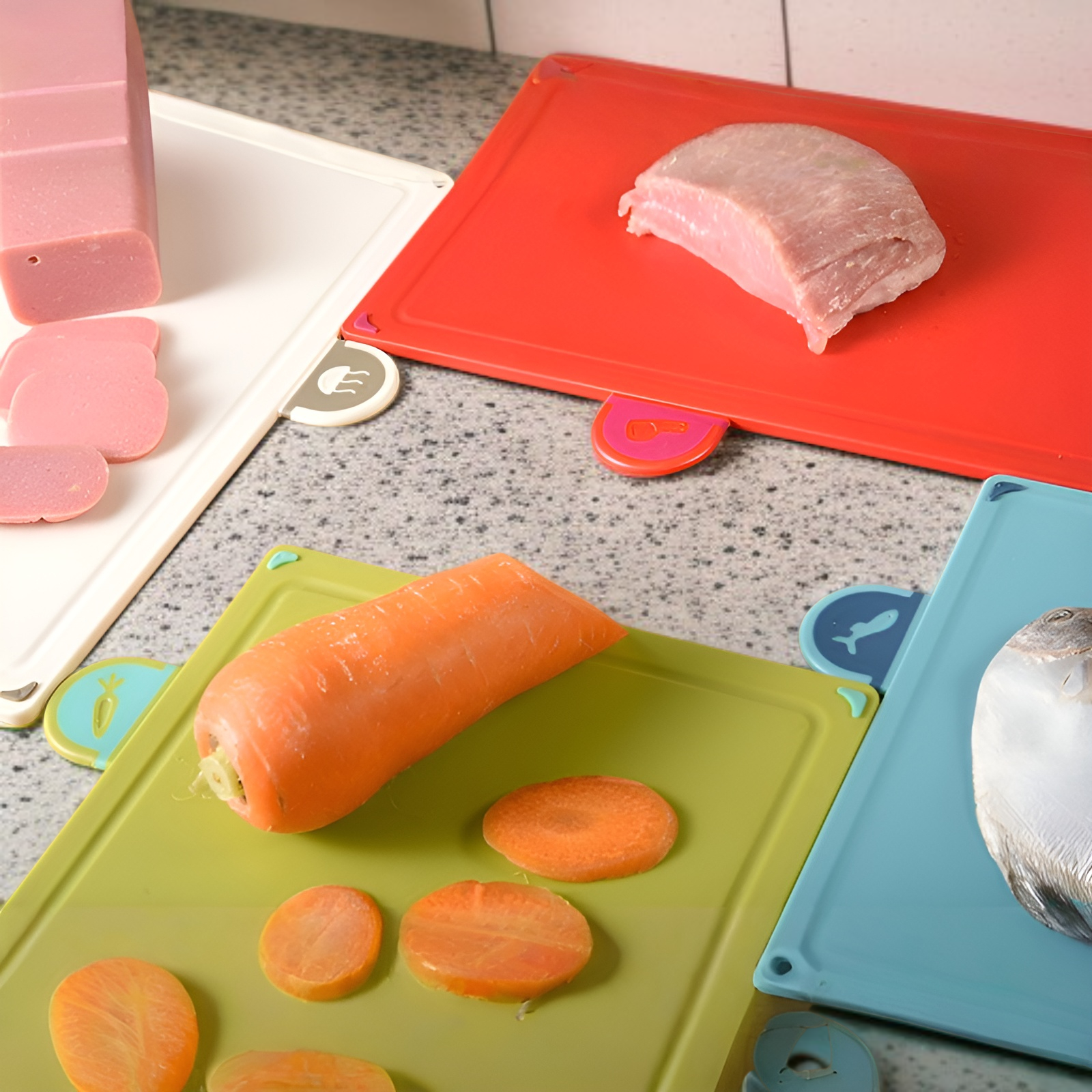 Nowoczesne deski kuchenne z uchwytami