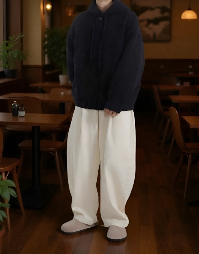 ゆったりシルエットのニット毛衣