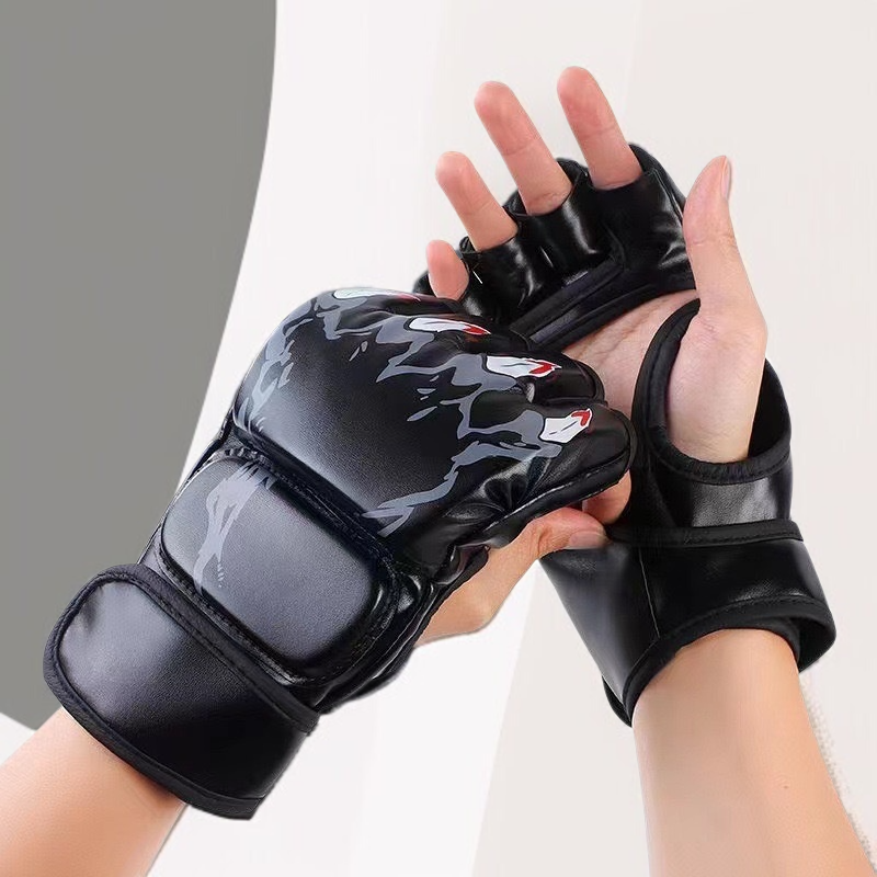 성인 남녀 권투 장갑을 두껍게 하다.