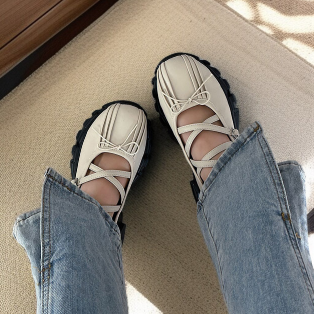 女性の黒のメリージェーンシューズ蝶結び厚底小さな革靴スポーツカジュアルシューズ浅い口のラウンドトゥメリージェーンシューズ