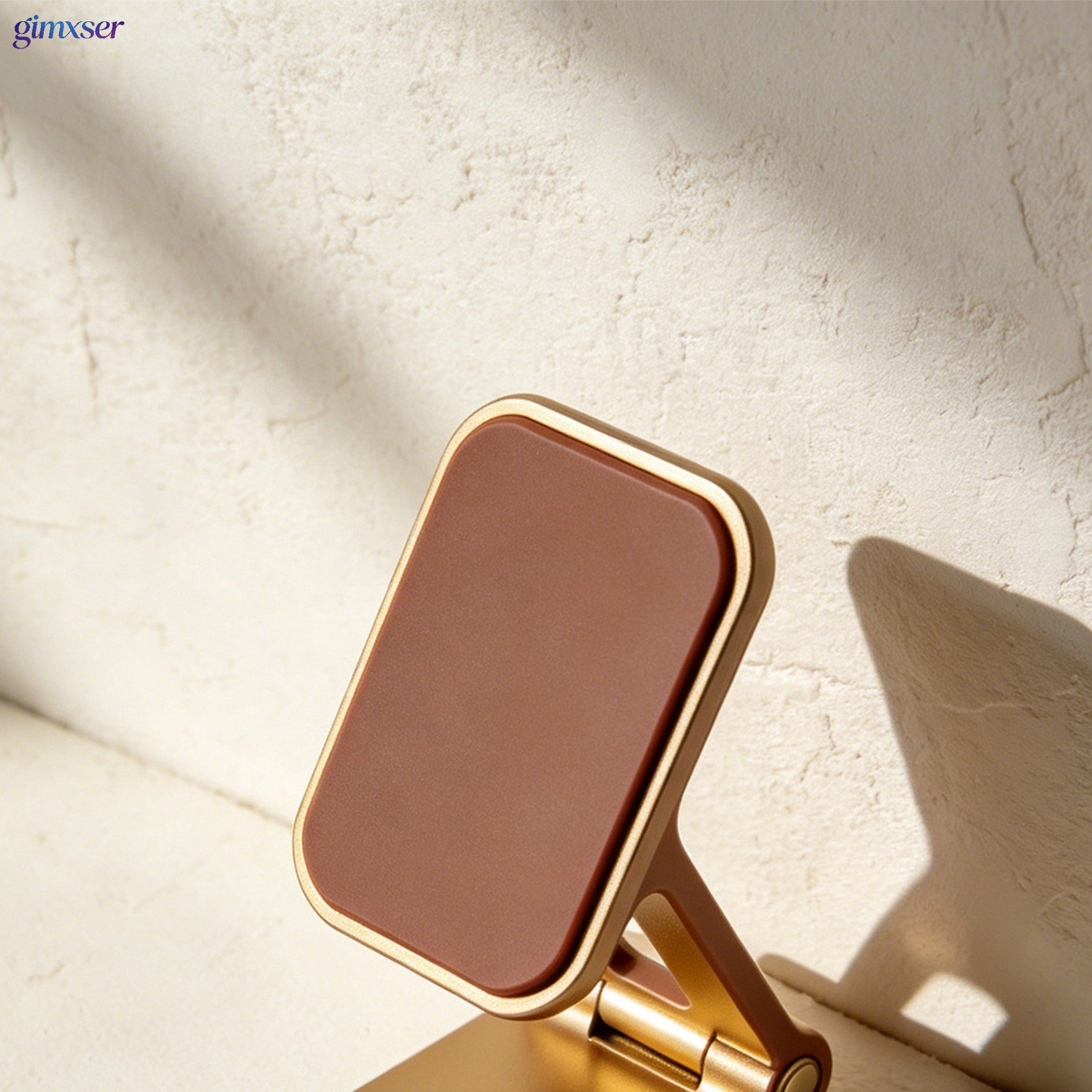 Adjustable phone stand