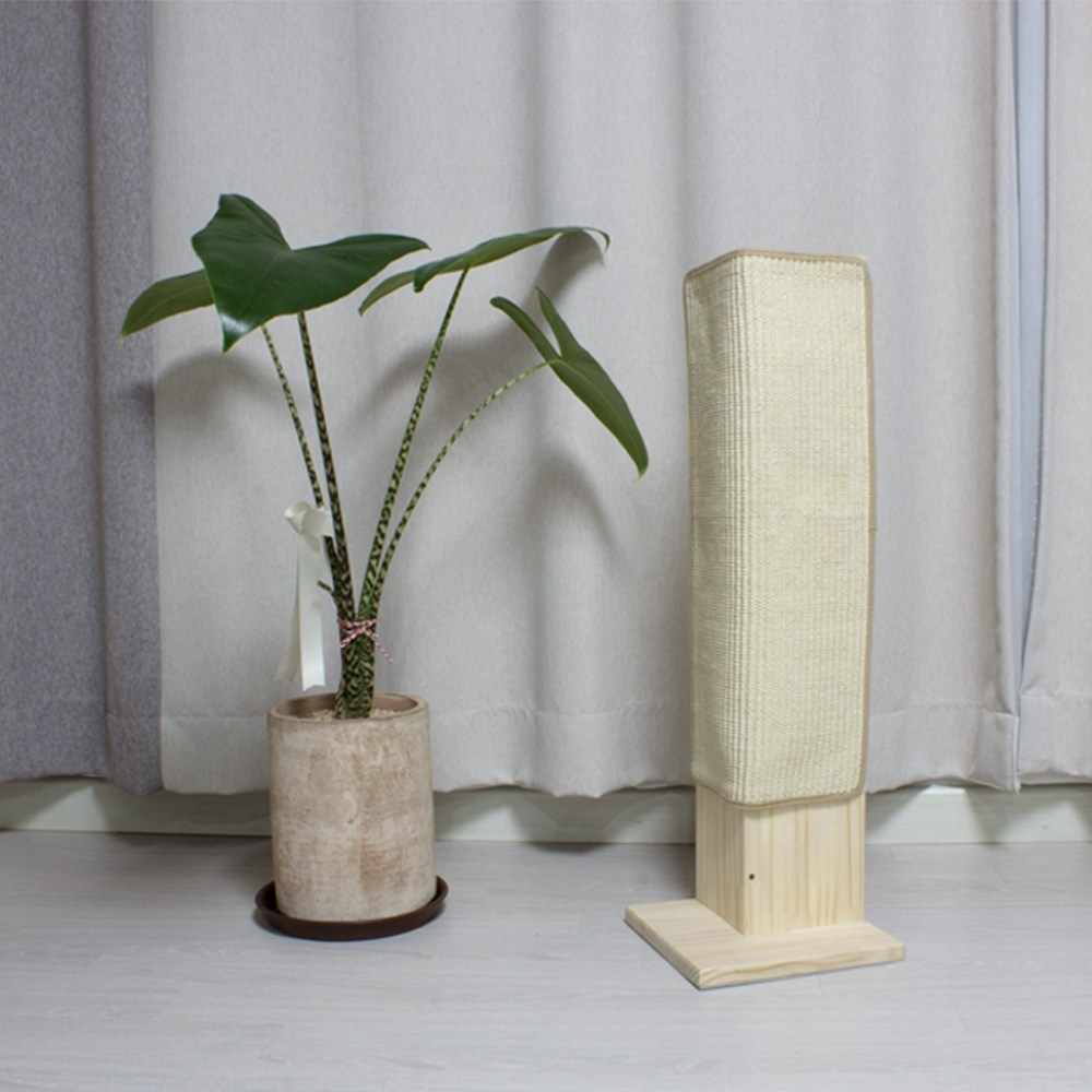 Katzenkratzbaum aus Holz