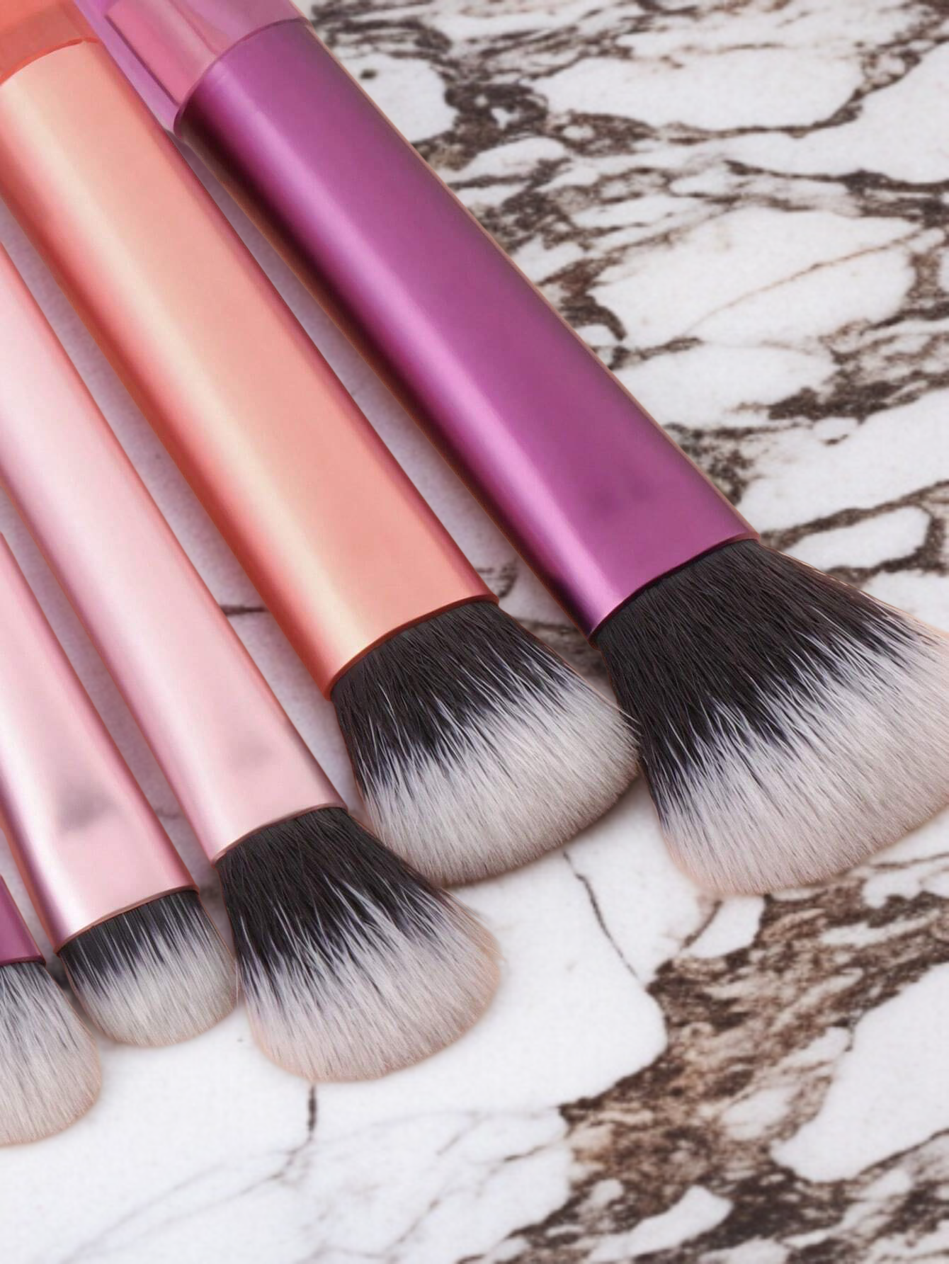 チークブラシの拡大写真