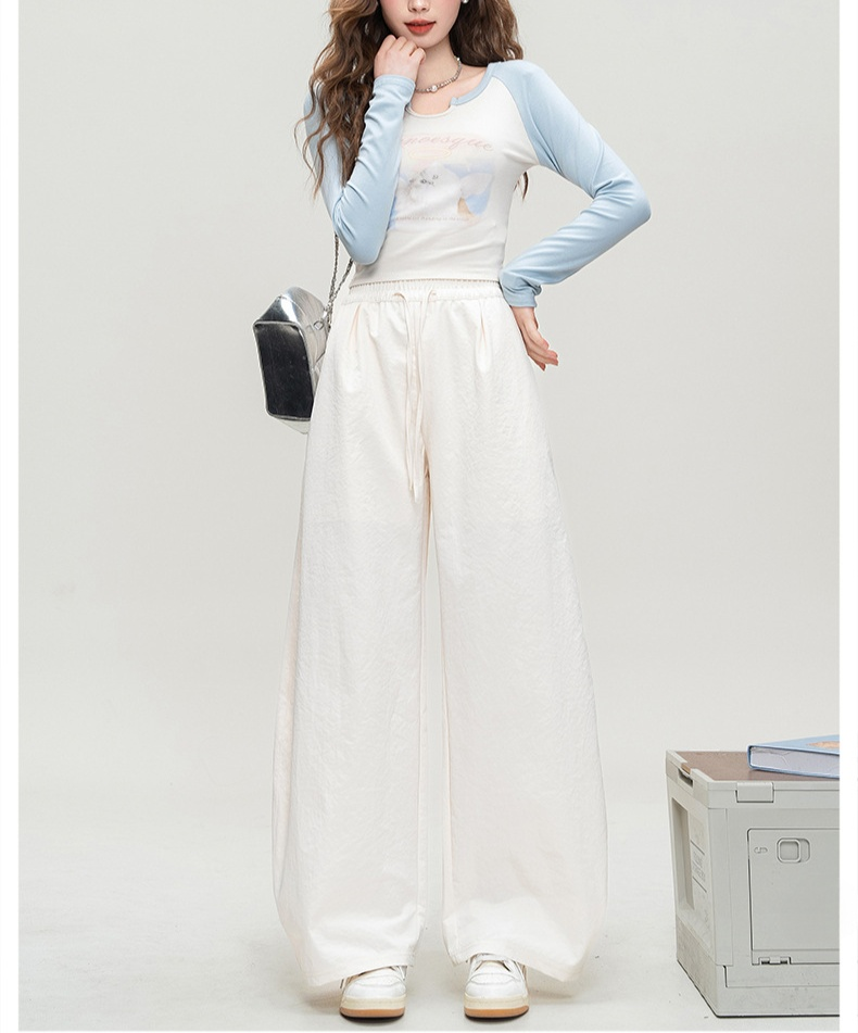 カーブデザインワイドパンツウエスト部分