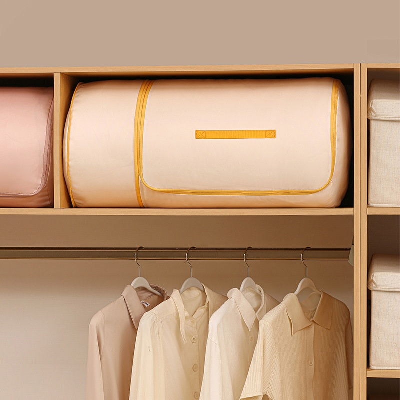 Sac à couette cylindrique compressible